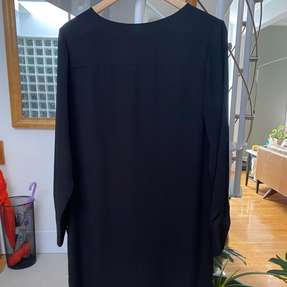 Super minimal Babaton shift dress - Picture 2 of 3